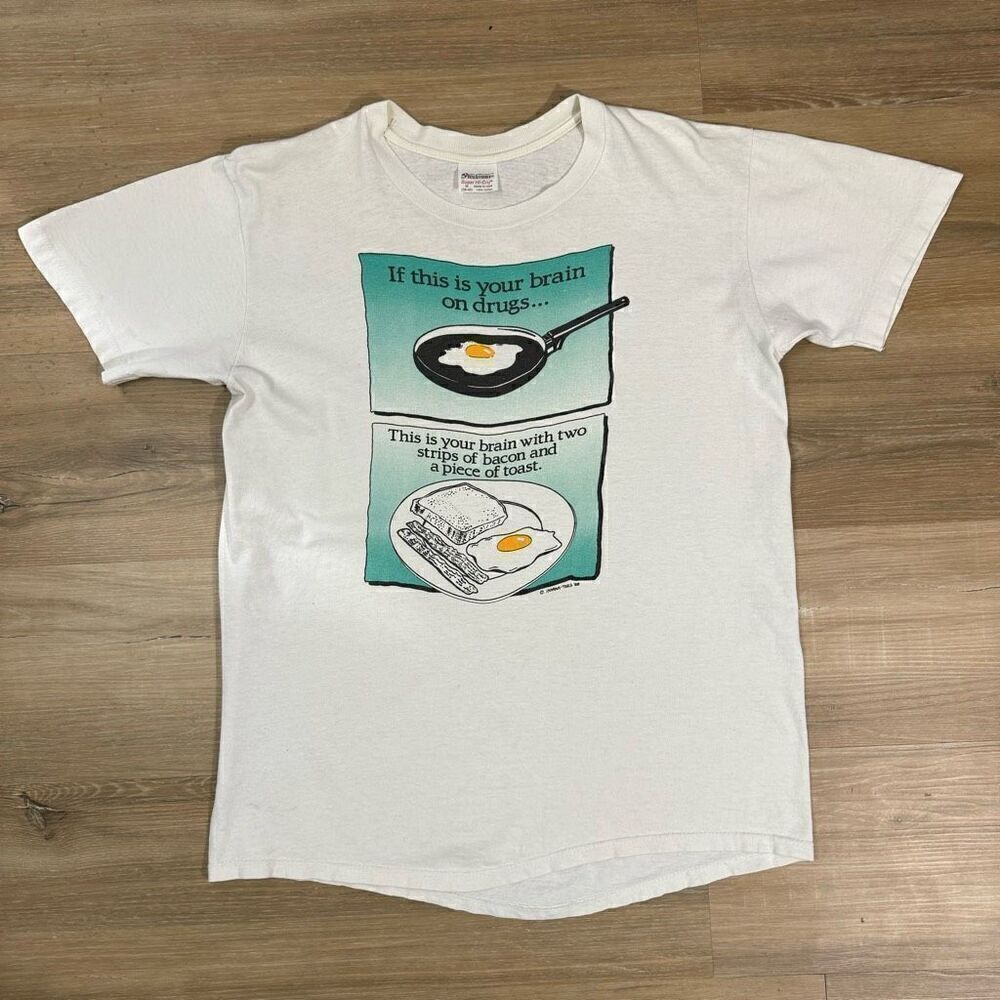Vintage Men's M This Is Your Brain On Drugs Graphic Tee White Eggs Bacon 80s